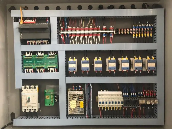 Customer Service Available Full Automatic 2 Cavity Water Bottle Blowing Machine Plastic