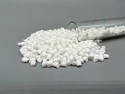 Hvilken plast er mest brukt i produksjonen av vannflasker?